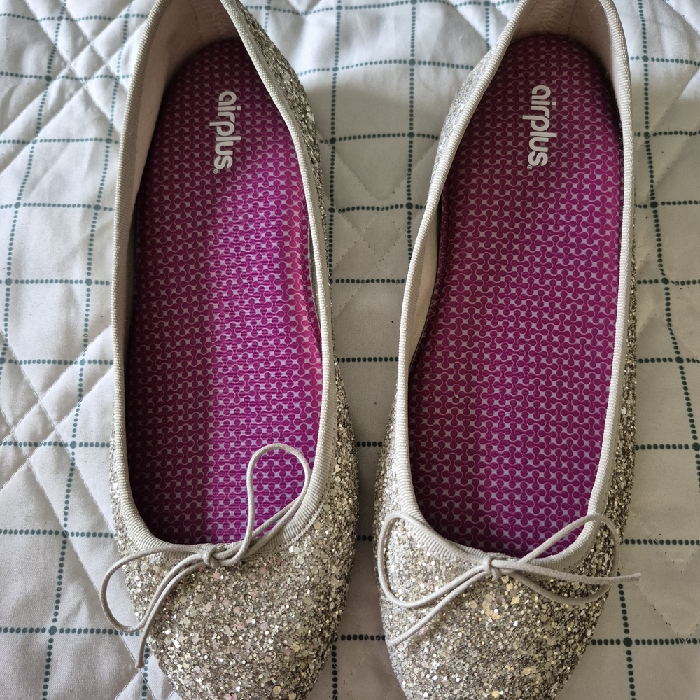 Anniel Glitter Ballet Flats in Silver.